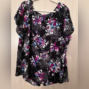 Torrid Floral Black and Pink Women's Top